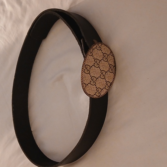 Unisex Black Belt With Large Buckle. - Picture 2 of 5